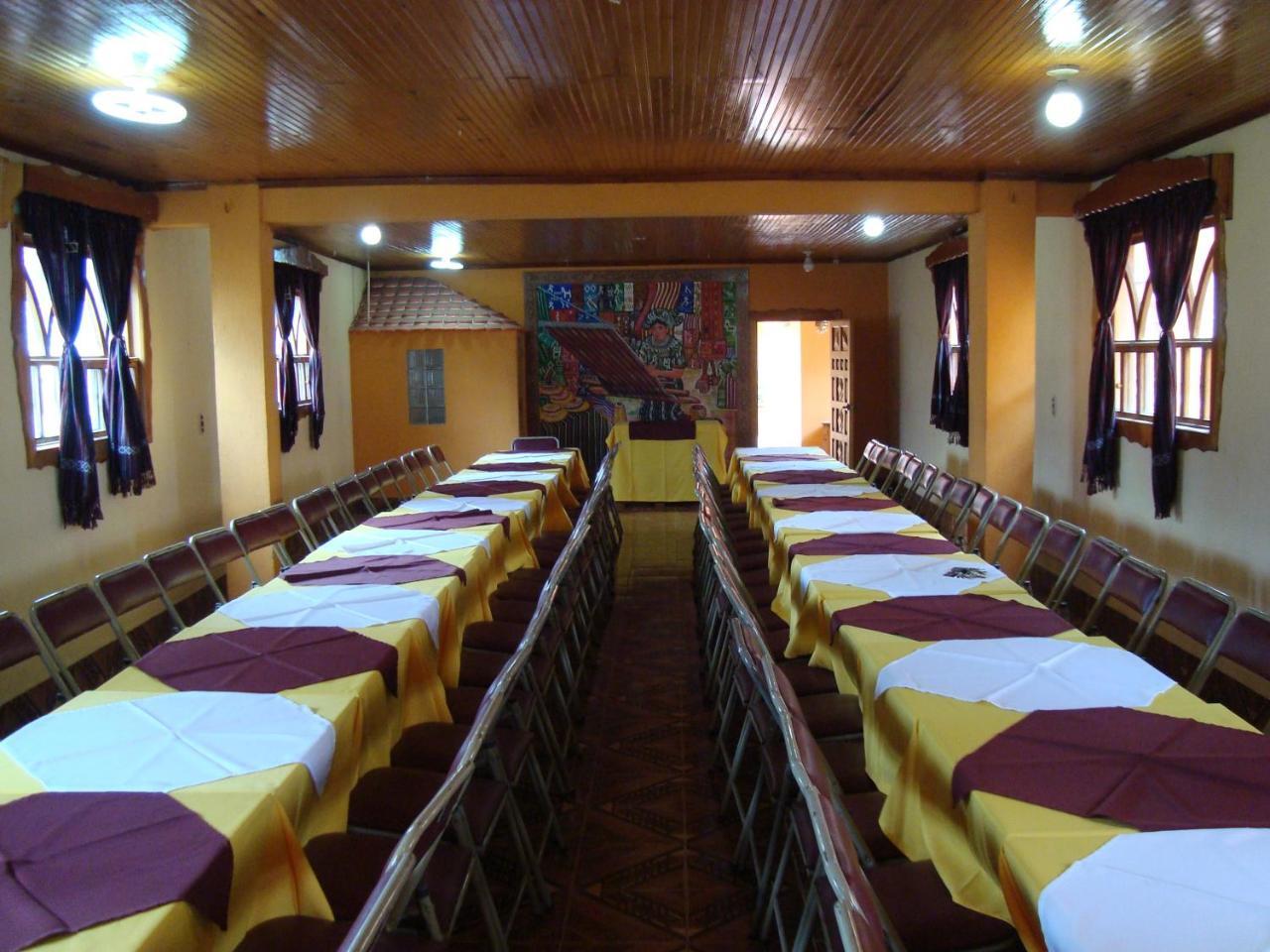 Hotel Y Restaurante Villa Nebaj Zewnętrze zdjęcie